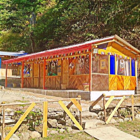Shanti People Huts & Camp Kasol Buitenkant foto