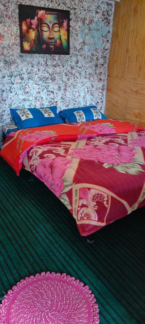Shanti People Huts & Camp Kasol Buitenkant foto